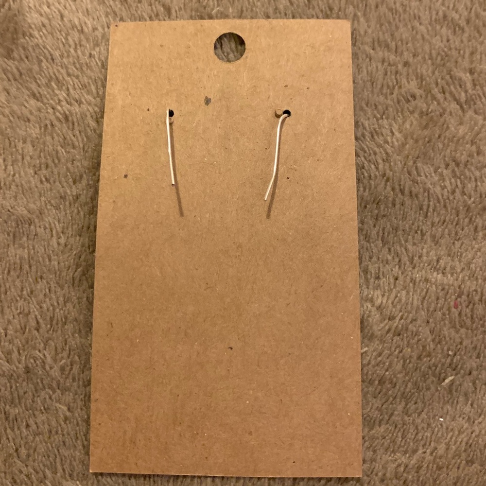 Middle sister earrings - Picture 2 of 3